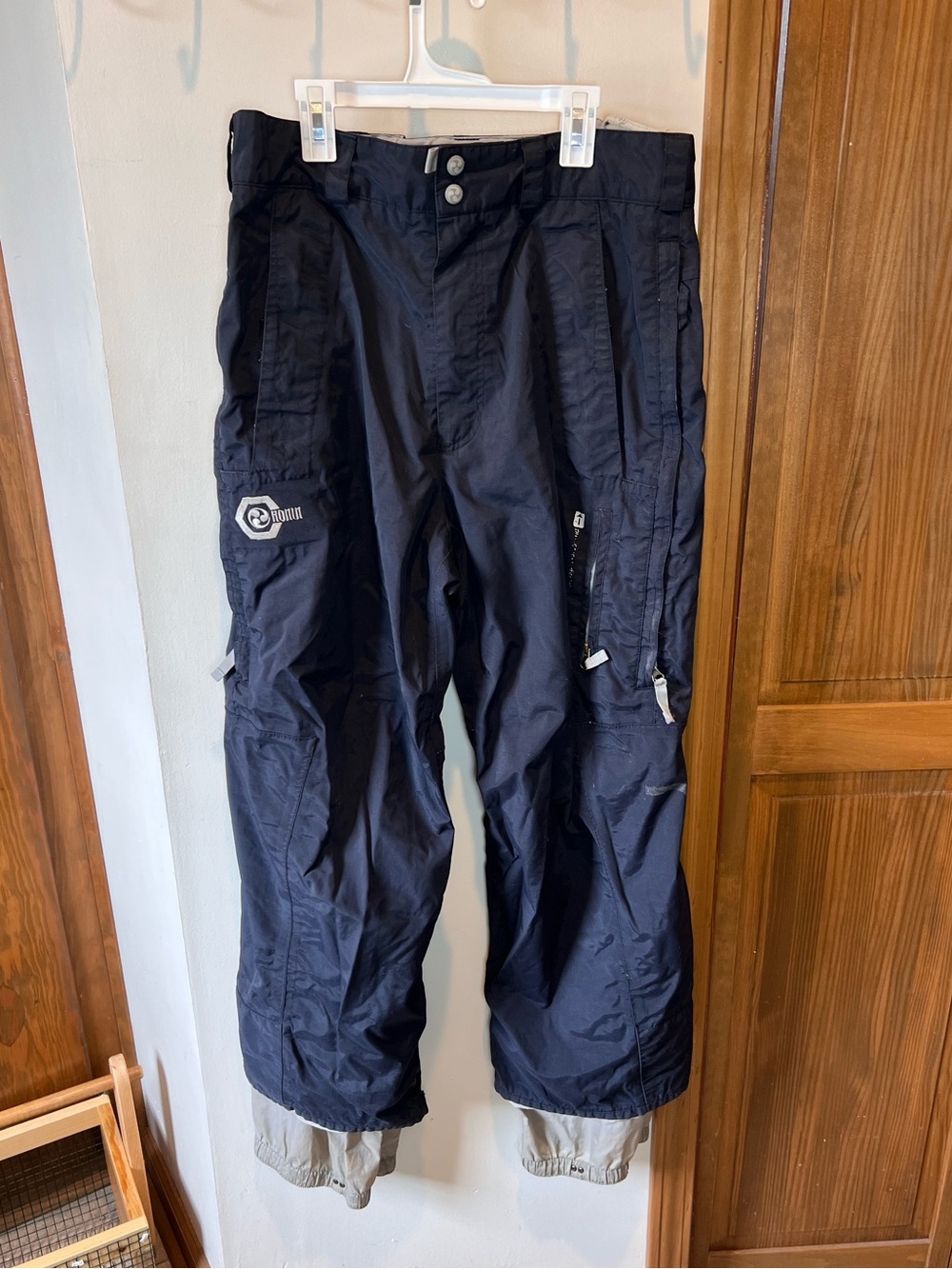 Burton adult size Small Snowboarding pants